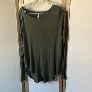 Tresics Olive Green Tee medium